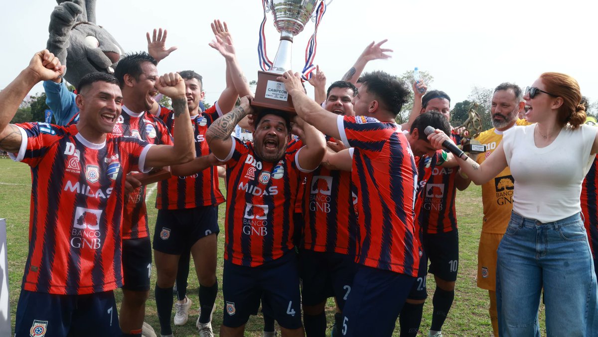 Últimos clásicos entre Cerro Porteño y Olimpia:

*Triunfo de Cerro 3-2 en la primera división

*Triunfo de Cerro 1-0 en la Reserva

*Triunfo de Cerro 1-0 en la ida de las semis de la Liga Premium de Futsal FIFA

*Triunfo de Cerro (3-2 por penales) en el Mini Clásico de La Lupa.