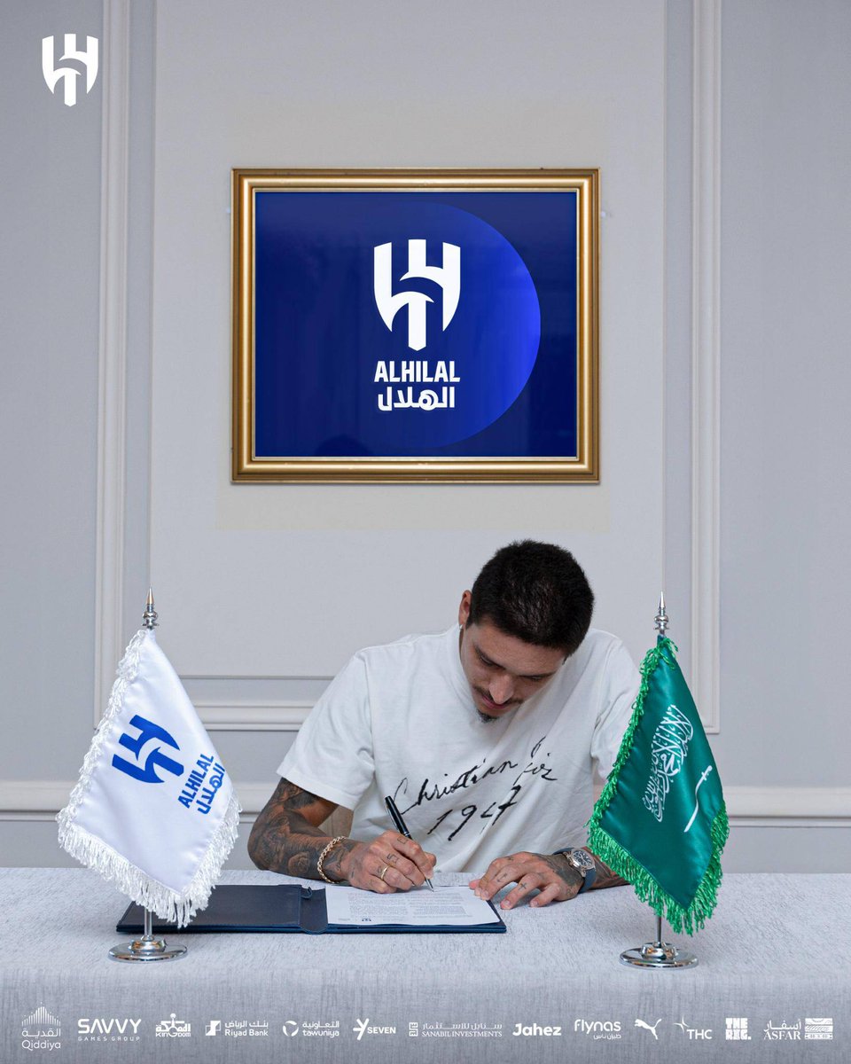 IGIHESports's tweet photo. Rutahizamu Darwin Núñez wakiniraga Liverpool yerekeje muri Al-Hilal yo muri Arabie Saoudite yasinyiye amasezerano y’imyaka itatu. https://t.co/r7jm8Rb5Ov