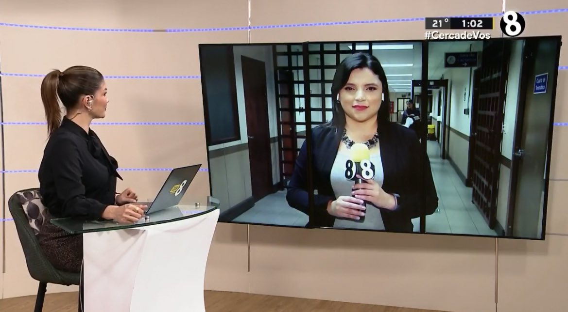 libysolano's tweet photo. Todos los días me emociona informar sobre temas judiciales a los televidentes 📺 gracias por la sintonía y los esperamos siempre de 1pm a 3pm por canal 8 😍
.
#Multimedioscr #noticias #news #lsm3177 #periodismo #journalist #libysolano #investigación #periodista https://t.co/ikVnAScPmL