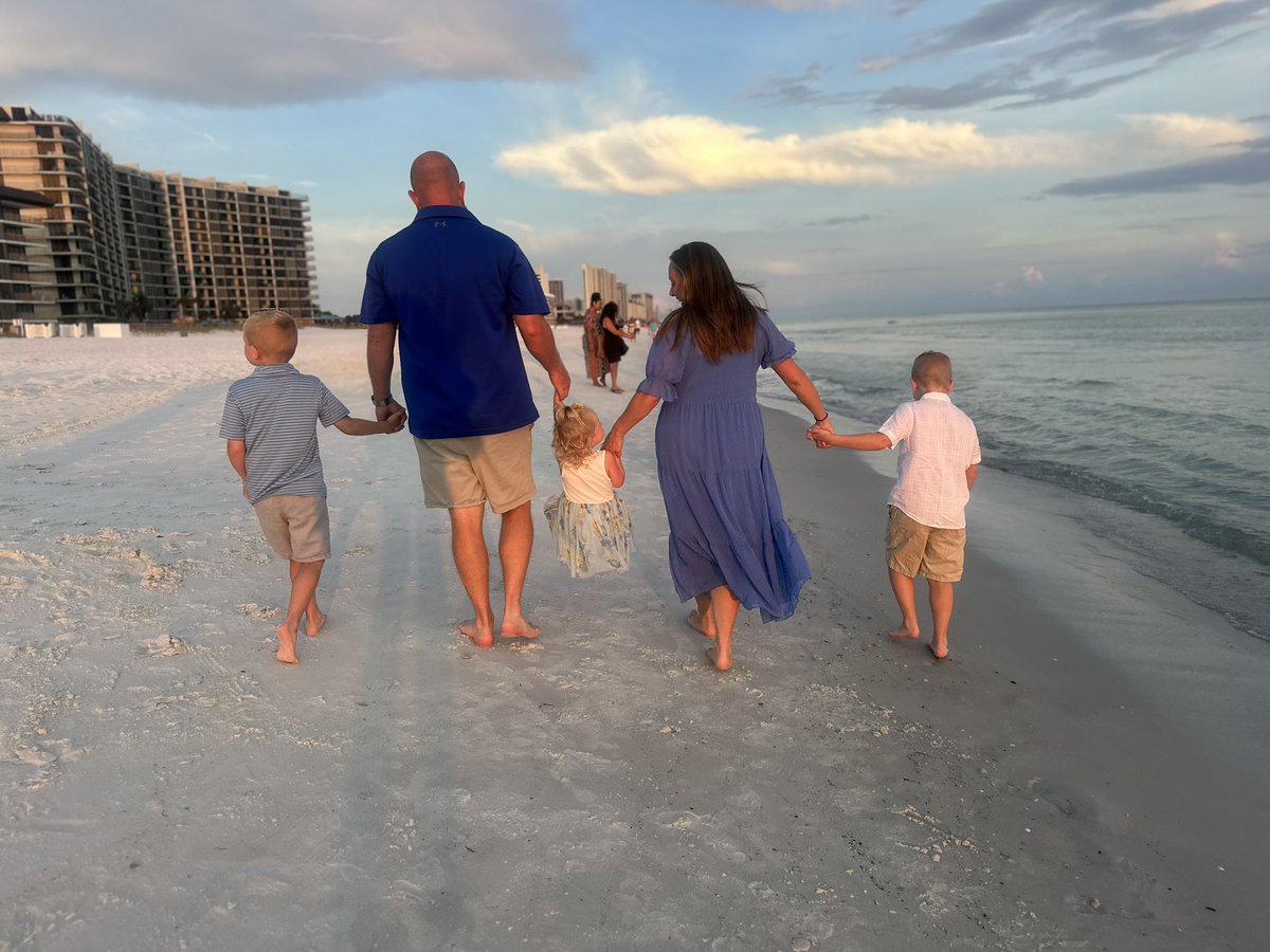 Finally a debt free family vacation, all made possible through <a href="/OddsJam/">OddsJam.com</a> platform!

Thank you to <a href="/C0llins_Billy/">Billy C</a> <a href="/AlexMonahan100/">Alex Monahan</a> <a href="/Arbologist/">Arbologist</a> <a href="/JuansUniverse/">Juan G. Ortiz</a> <a href="/TheArbFather/">THEARBFATHER</a> <a href="/ParlayLab/">Parlay Lab</a> &amp; others I have had the pleasure of learning from these past few months. 

Onward &amp; Upward! 💸💸💸