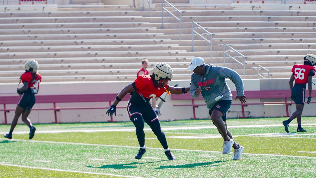 3️⃣ weeks out.

#ALLIN | #PeckEmCards