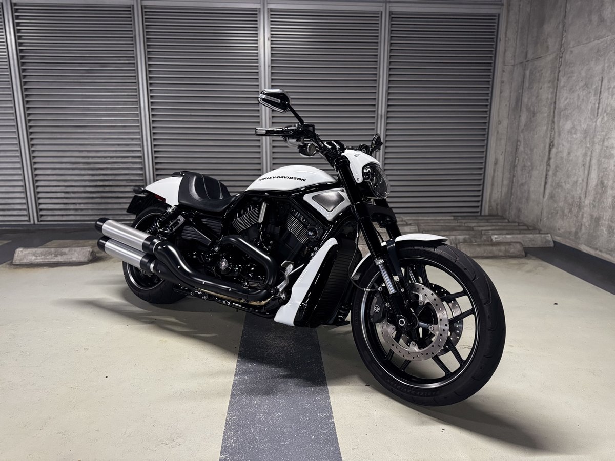 UdxCarwash's tweet photo. バイク洗車・コーティング専門店モトエステ秋葉原UDX駐車場店SNAP Harley-Davidson V-Rod VRSCDX Night Rod Special を洗車させて頂きまし��。いつもご利用ありがとうございます。#harleydavidson #vrod #vrscdx https://t.co/HJq63eYE4v