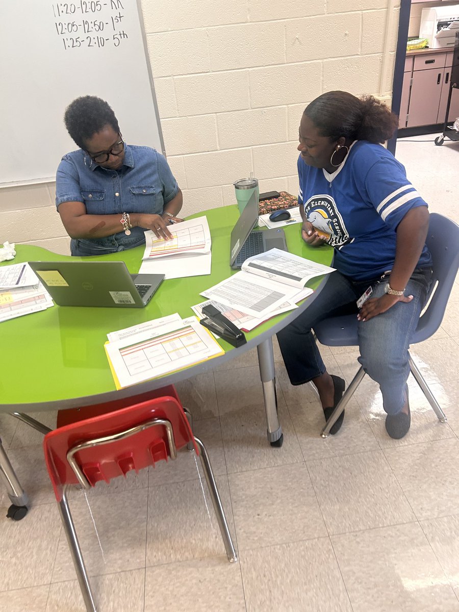 My instructional team is dialed in! Modeling our PLC actions with a trusted team. Feedback is essential. Every leader deserves a coach! The PLC is the ❤️ of our work! 💪🏽💪🏽💪🏽💪🏽