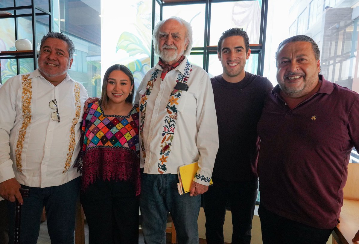 🔊 En morena avanzamos con unidad en la formación de nuestra militancia. Hoy recibimos en #QuintanaRoo al sociólogo Armando Bartra, quien expuso información importantísima sobre la historia de los movimientos sociales del sureste mexicano. Además, fuimos parte de la presentación