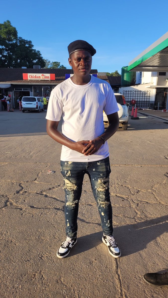 📢 15 Sept, All roads lead to Masvingo! Students, activists, citizens from ALL institutions &amp; corners of Zimbabwe, stand in solidarity with Darlington Robert Matola in his fight against GZU’s repression . An injury to one is an injury to all! ✊🔥 #AcademicFreedom
<a href="/Zinasuzim/">ZINASU🇿🇼</a>