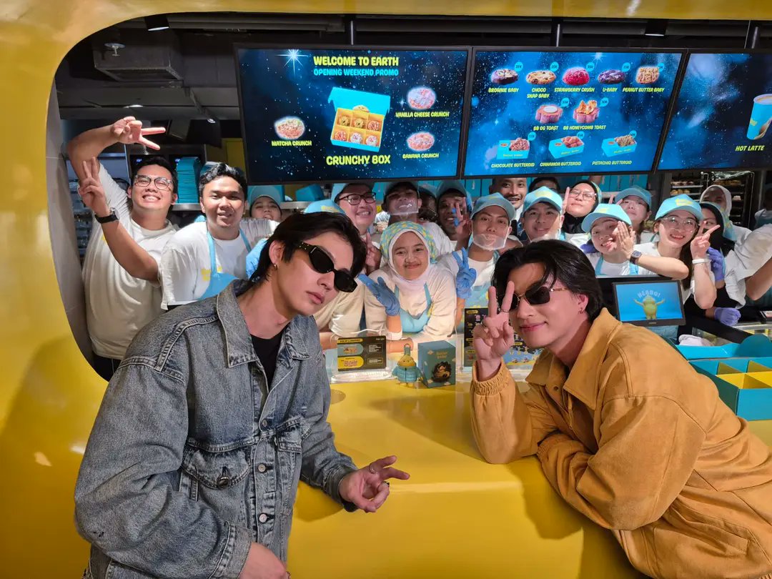 พิกลัฟร้อยท่ากับสแตนดี้พิไบร์ท (หยอกๆ) คนมันหล่อโพสท่าอะไรก็ได้ 😁

<a href="/gulfkanawut/">gulfkanawut</a> <a href="/bbrightvc/">bright</a> 
#GulfKanawut #bbrightvc
#ไบร์ทกลัฟ #butterbaby