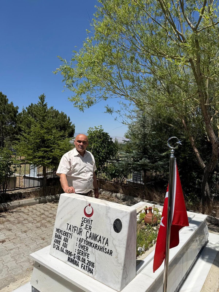 🇹🇷🇹🇷🇹🇷UNUTMADIK UNUTMAYACAĞIZ🇹🇷🇹🇷🇹🇷
10. 08. 2016 tarihinde Şırnak Uludere’de şehit olan ilçemiz Sultandağı Doğancık Köyü nüfusuna kayıtlı Şehidimiz Şehit P. Er TAYFUR ÇANKAYA’nın şehadetinin 9 ncu seneyi devriyesinde saygı rahmet ve dua ile anıyorum. Ruhu şad mekanı cennet olsun.