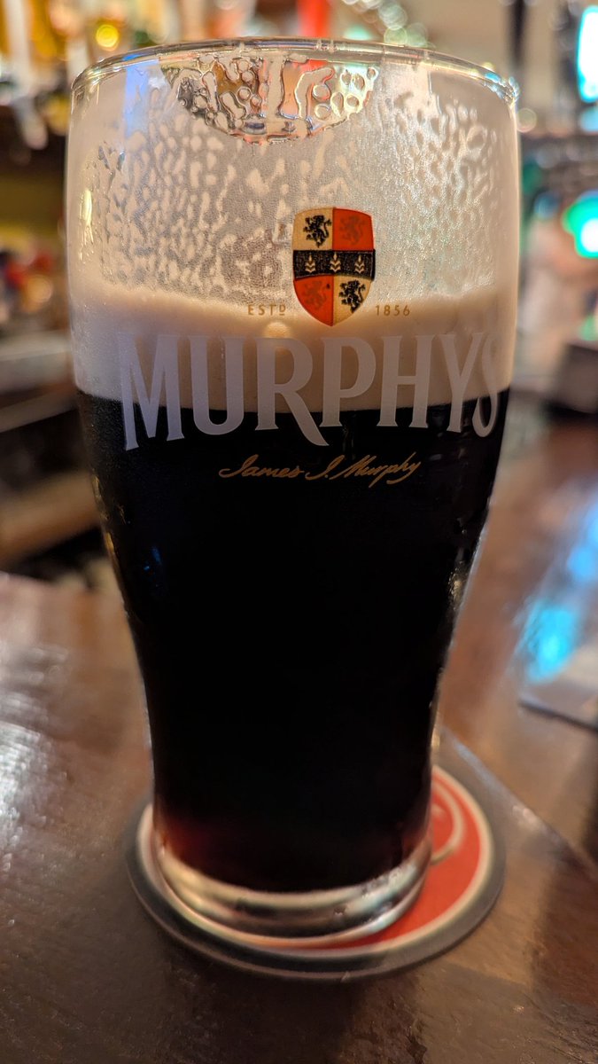 <a href="/whiskytip/">Duncan aka whiskytip 🥃</a> <a href="/WhiskyWings/">𝑾𝒉𝒊𝒔𝒌𝒚𝑾𝒊𝒏𝒈𝒔 - 𝑴𝒊𝒌𝒆</a> Split the M?