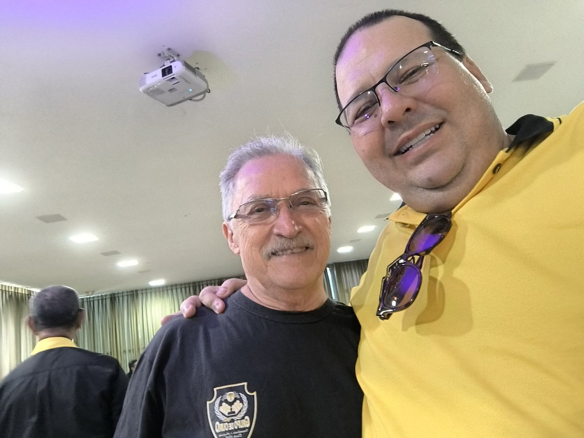 MarioMartins69's tweet photo. Almoço com amigo G.O Dilson Frazão https://t.co/Gnjd8GPIOZ
