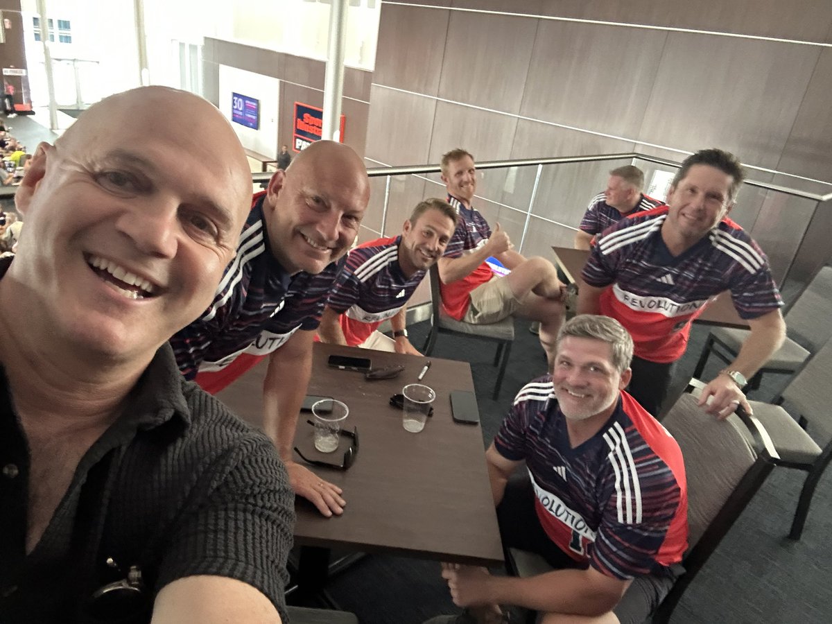 Bunch o’ legends. <a href="/NERevolution/">New England Revolution</a> fam. 💙❤️