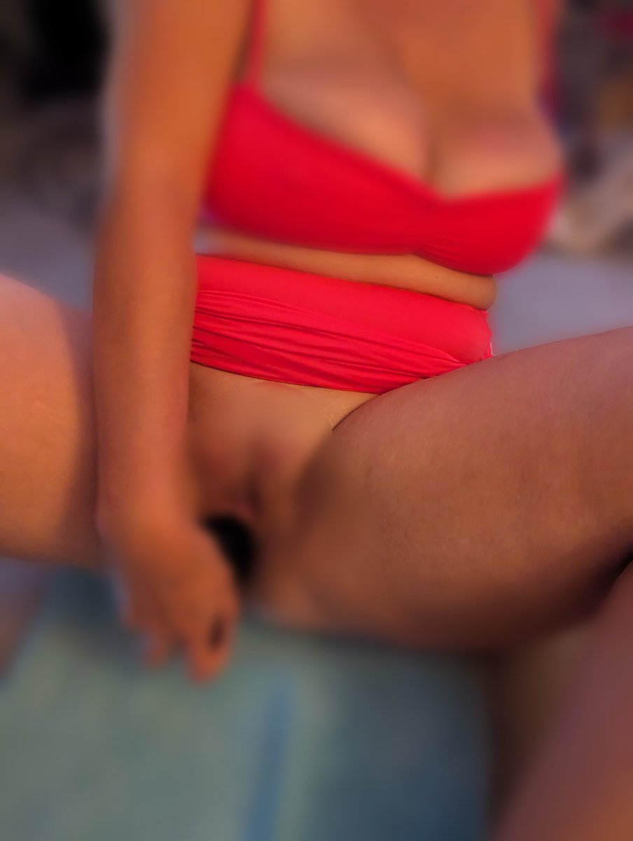 bigtitbabe99's tweet photo. See my link for more xx https://t.co/vKYV5cwf08