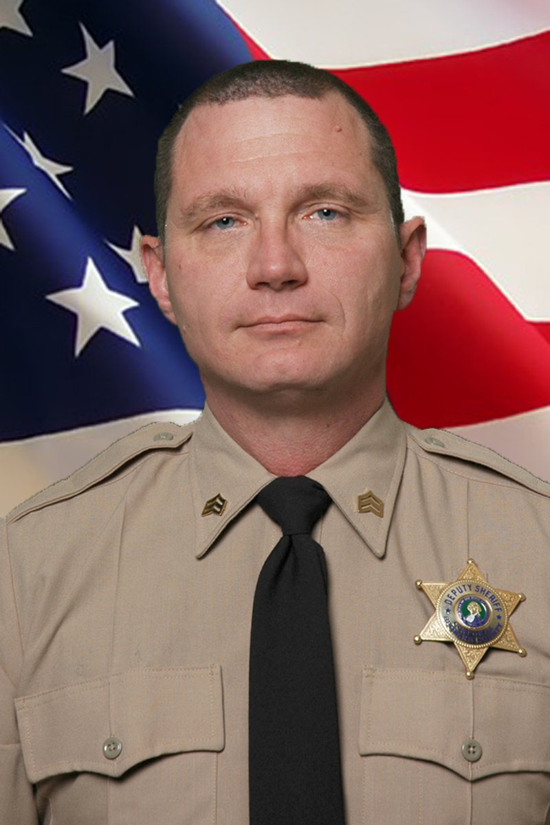 Spokane County Sheriff’s Sergeant Killed in the Line of Duty - Sergeant Kenneth Salas - Lost but NEVER Forgotten

facebook.com/SpokaneCountyS…

#SCSO #SpokaneCounty #SpokaneValley #Spokane #CdA
