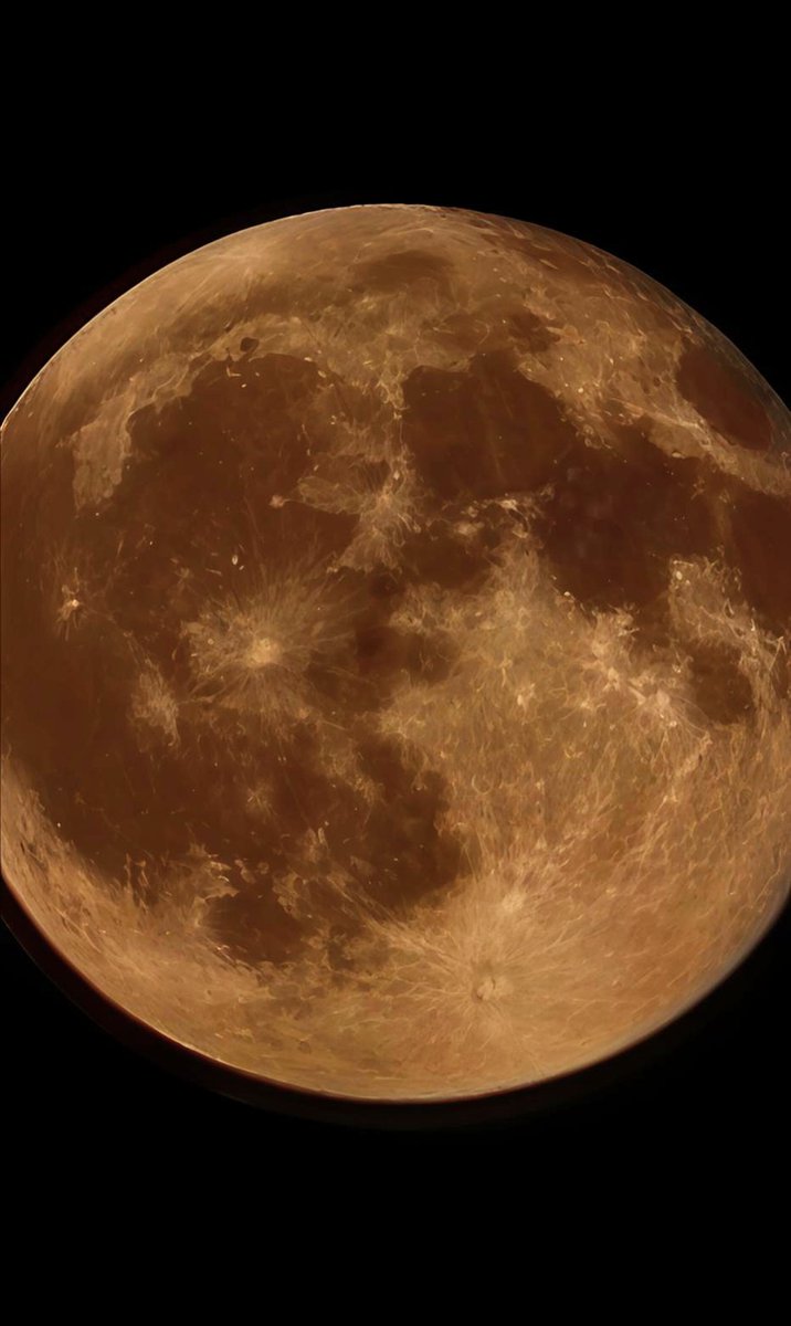 La Luna hoy tomé esta foto desde mi balcón en Europa con mi móvil un OPPO Find X8 Pro. (Todos los derechos de autor reservados)