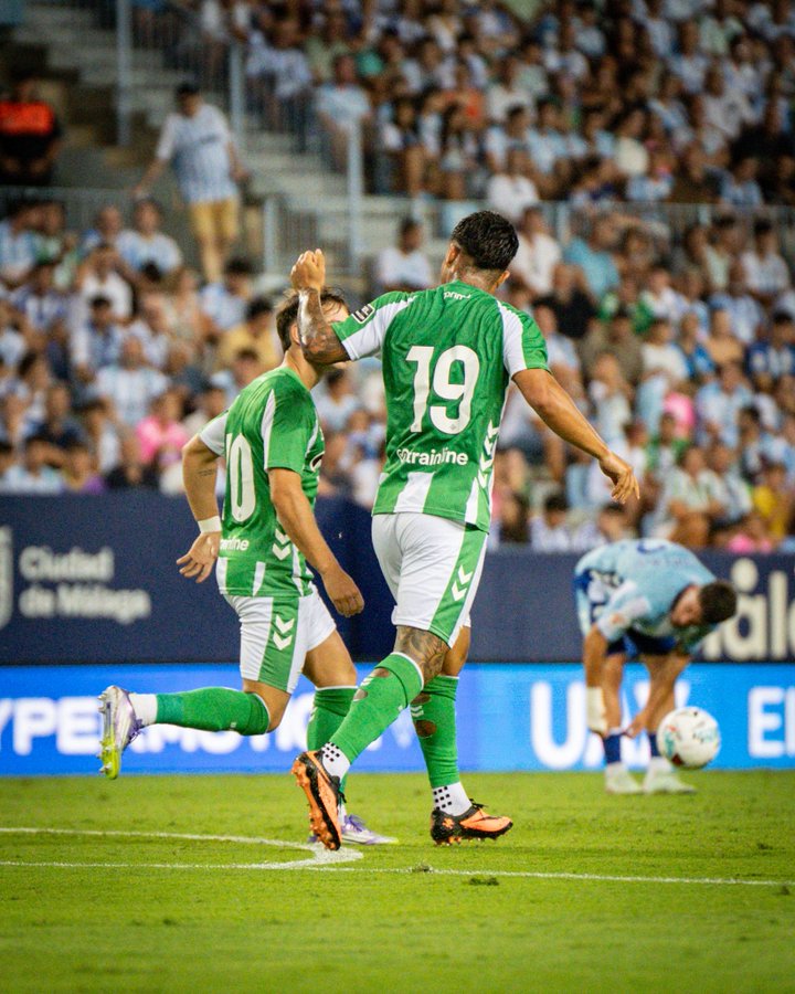 Jugador del Betis celebrando un gol