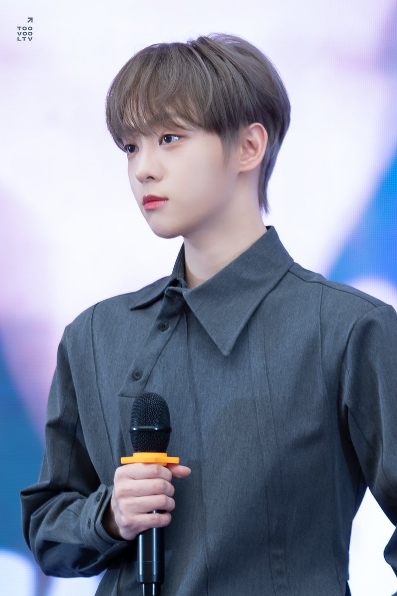 250809 #이태빈 #LEETAEVIN
항저우 데뷔 8주년 기념 행사