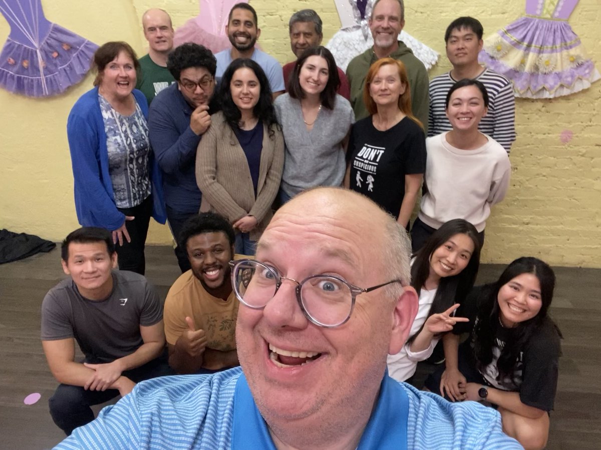 Bill Chott tweet media