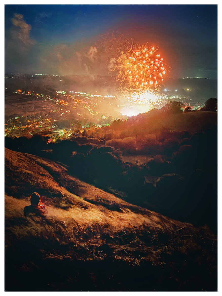 Neil Juggins (@neiljuggins) on Twitter photo Glastonbury Extravaganza from the Tor. Looked amazing.
#glastonburyextravaganza #Glastonbury #extravaganza <a href="/thescript/">the script</a> <a href="/TheScript_Danny/">Danny O'Donoghue</a> <a href="/glastonbury/">Glastonbury Festival</a> Glastonbury Extravaganza from the Tor. Looked amazing.
#glastonburyextravaganza #Glastonbury #extravaganza <a href="/thescript/">the script</a> <a href="/TheScript_Danny/">Danny O'Donoghue</a> <a href="/glastonbury/">Glastonbury Festival</a>