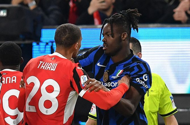 Thiaw è il loro Bisseck, una sciagura, un cesso pubblico che inspiegabilmente ha mercato, la differenza è che loro hanno capito tutto e noi come al solito, UN CAZZO.
<a href="/zioantunello__/">ّ</a> <a href="/FrancoisCitron/">François Citron 💔</a> <a href="/FrankDeSboer/">#oaktreeOUT 🧱🇮🇹🌹 ⭐⭐</a> <a href="/Franks2833/">Frank</a>