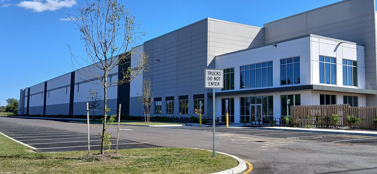 TakeBackNJ1's tweet image. .
vacant warehouses n vacant shops literally consume the #NewJersery landscape thanks to  .@GovMurphy  #Demorats liberal polices n the rest of #NJLegislaturds destruction of the #NJ economy 
.