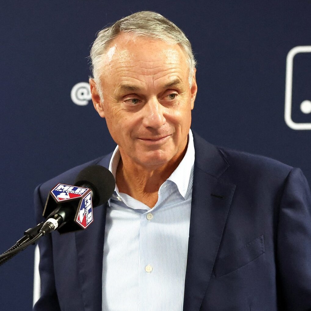 (Parody) FAX Sports: MLB tweet media