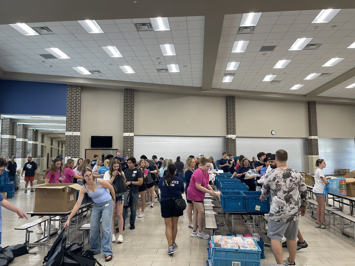 Picking up school supplies at Bradley Elementary for Travis Intermediate