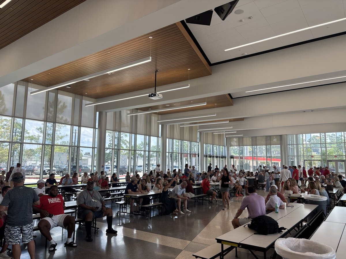 What a great day to be a mustang!  Enjoyed meeting a lot of parents, and getting to coach that first live scrimmage session for the fish this morning.  Is it Monday yet? #thestandard #BTS25 #Runwild
