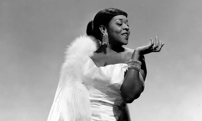 Chaleck's tweet image. Brenda Lee, Connie Francis, Astrud Gilberto, Gal Costa.
I had boyhood crushes on Gladys Knight & Marilyn McCoo.
But for the songs, the voice, the repertoire...I always return to the divine Dinah Washington