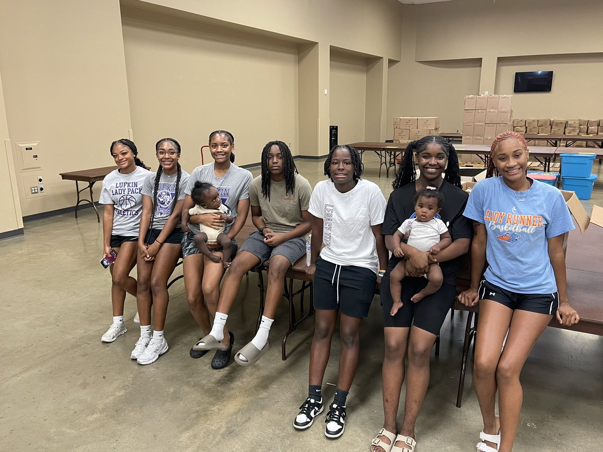 <a href="/TMobile/">T-Mobile</a> #FN5GL #Sweepstakes <a href="/TeamLufkinISD/">Lufkin ISD</a> #LufkinTx #Panthers #LP #OTM 💜💛🐾