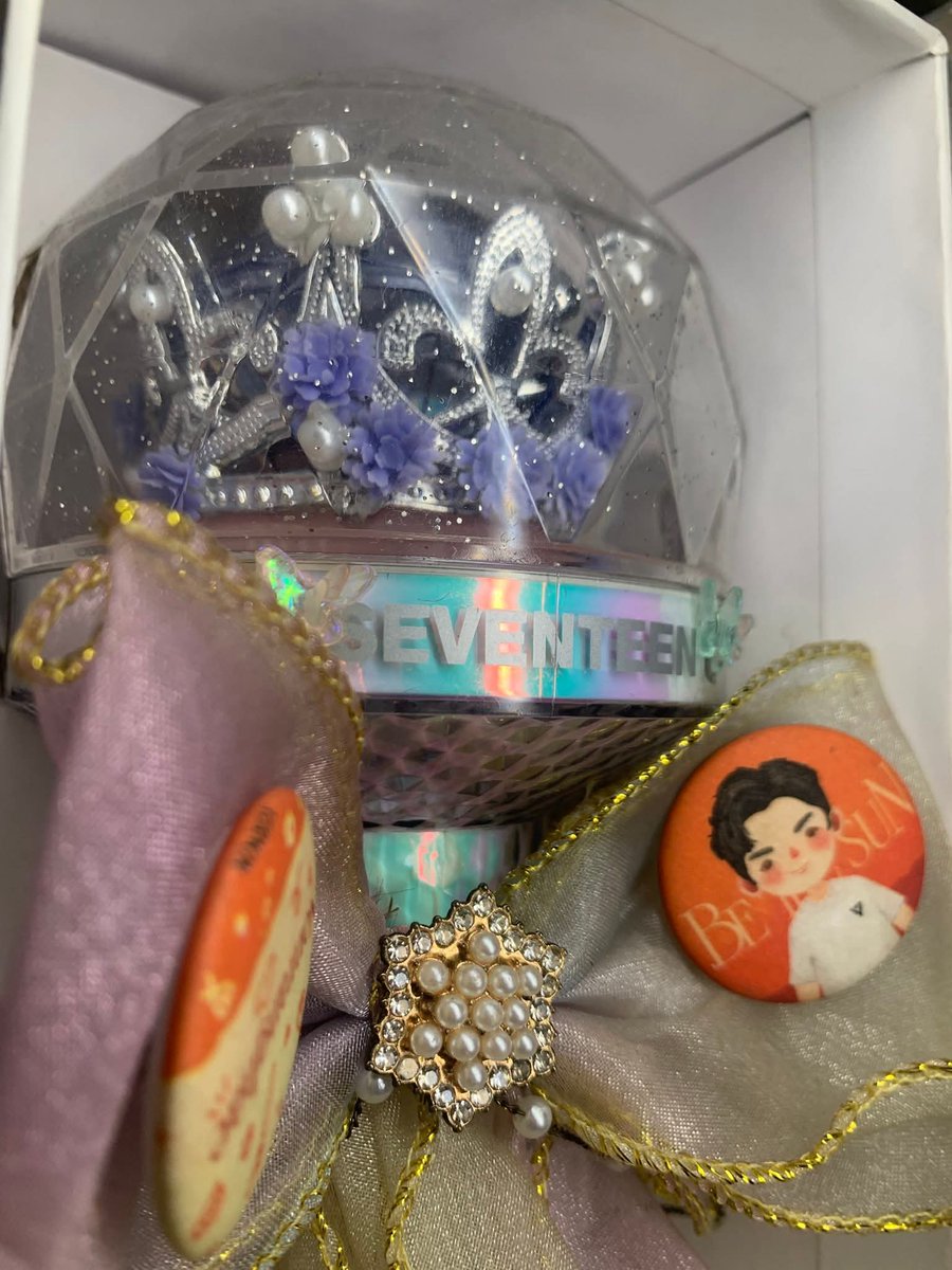 eonuri6yu's tweet photo. WTS LFB PH | HELPING A FRIEND 

Selling my Seventeen merch in set 😞
- CBV2 No issue
-Lots of freebies

QYOP

📍Metro Manila
J&amp;T, SDD

Tags:Jeonghan seungcheol Scoups Joshua Jun Hoshi Wonwoo Woozi The8 Minghao Mingyu Dk Seungkwan Vernon Dino #Seventeen #SVT Lightstick V2 CBV2 https://t.co/PJF4jAjrea