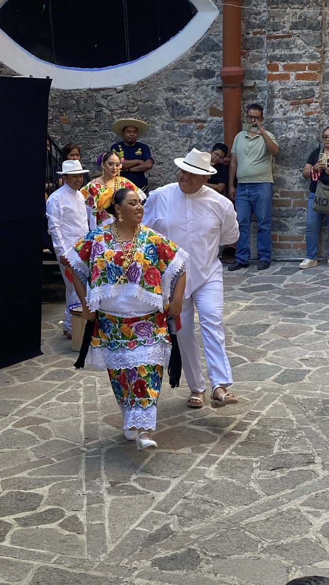 Desde los “Lavaderos de Almoloya”, Danzas tradicionales 

#Puebla
