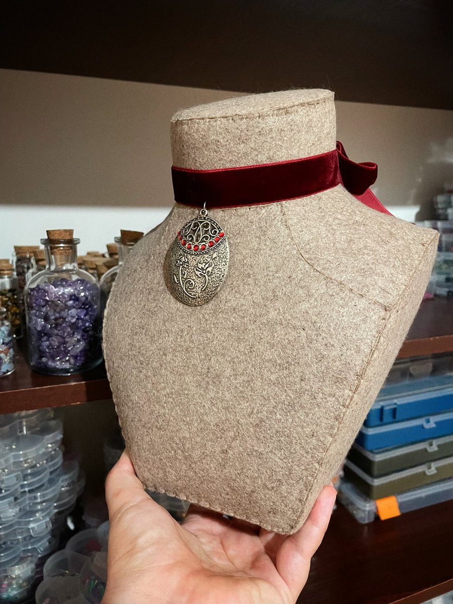 І позаду на бантик завʼязується 💅🏻