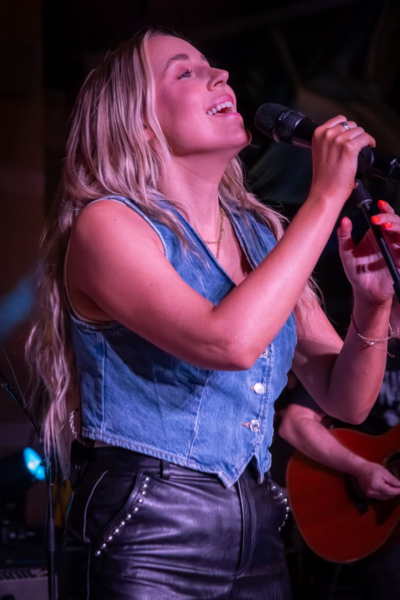 Rock the Coliseum tweet media