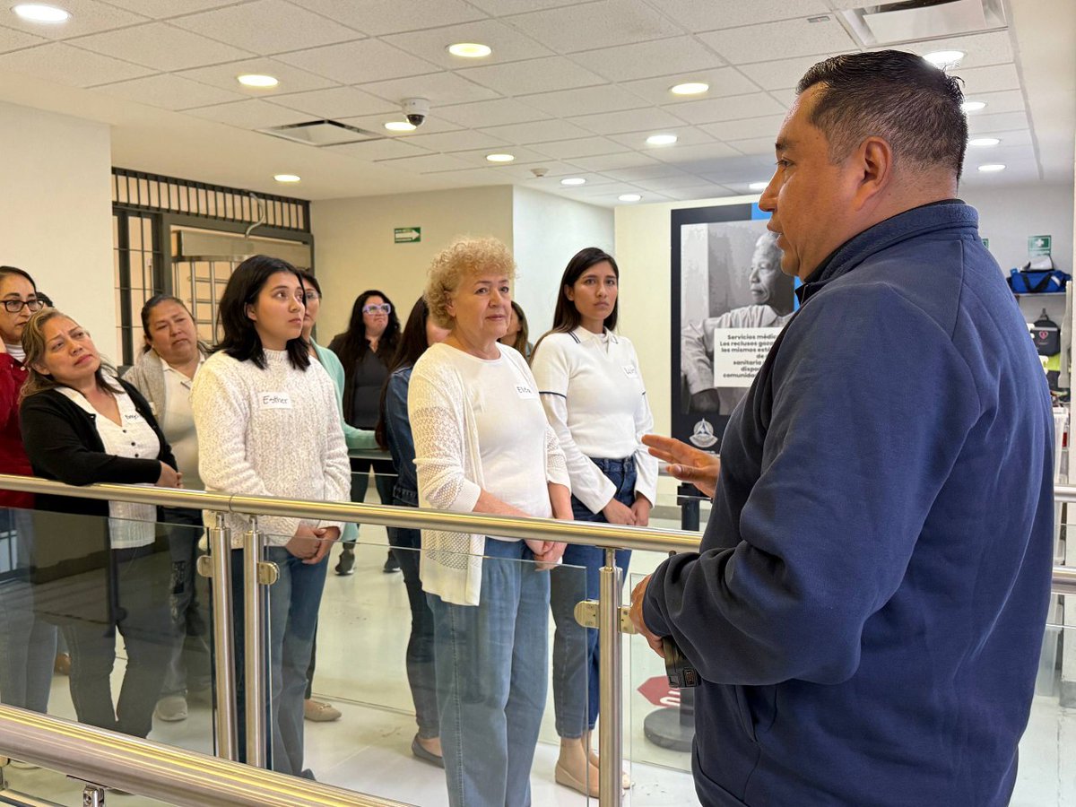 Comisión Estatal del Sistema Penitenciario de Qro (@cespq_qro) on Twitter photo En el marco del programa #ConociendoLaCESPQ, instruido por el Gobernador Mauricio Kuri (<a href="/makugo/">Mauricio Kuri</a>) recibimos a voluntarios de la Iglesia Betel.
En Querétaro, la transparencia es prioridad y las puertas del Sistema Penitenciario están abiertas para toda la ciudadanía, incluyendo En el marco del programa #ConociendoLaCESPQ, instruido por el Gobernador Mauricio Kuri (<a href="/makugo/">Mauricio Kuri</a>) recibimos a voluntarios de la Iglesia Betel.
En Querétaro, la transparencia es prioridad y las puertas del Sistema Penitenciario están abiertas para toda la ciudadanía, incluyendo