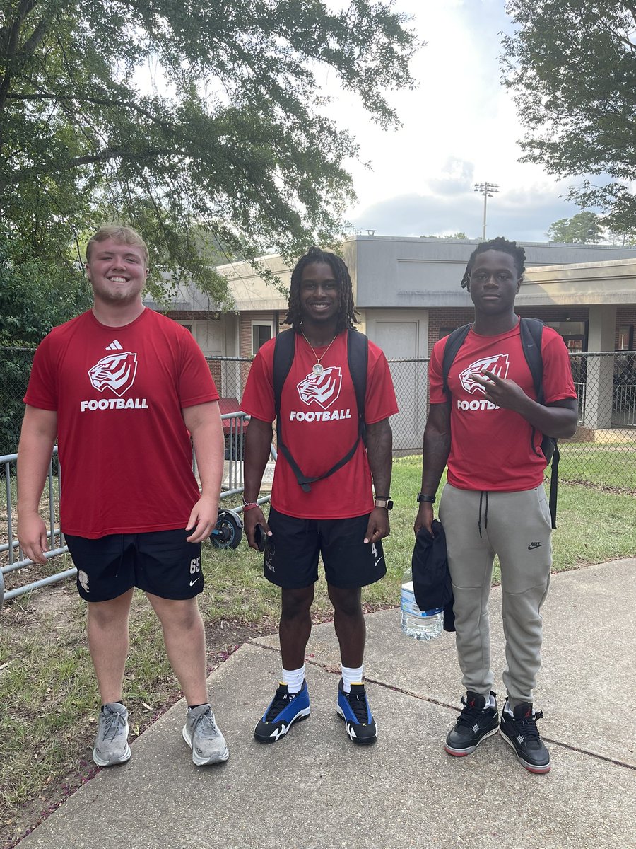 Brian Dickerson (@coachdickersonb) on Twitter photo Got to stop at <a href="/uwa_football/">West Alabama FB</a> and see my guys a minute on my way home. Keep pushing through fall camp <a href="/BryanMooody55/">Bryan Moody</a> <a href="/Kelvin_blue04/">Kj blue</a> <a href="/ParrishZay/">Zay Parrish</a> Got to stop at <a href="/uwa_football/">West Alabama FB</a> and see my guys a minute on my way home. Keep pushing through fall camp <a href="/BryanMooody55/">Bryan Moody</a> <a href="/Kelvin_blue04/">Kj blue</a> <a href="/ParrishZay/">Zay Parrish</a>