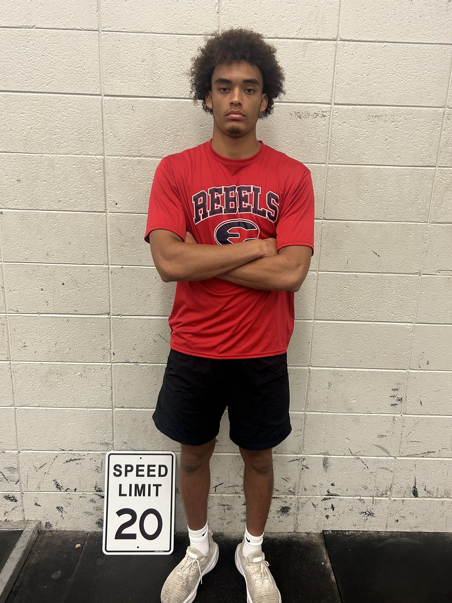 RecruitEffingham (@recruittheham) on Twitter photo Huge shout out to 2028 WR “Zeke” Brown. 6’3 190 and hit 20.5 MPH on his 65 yard TD the other night. This one is going to be D1 coaches! Can bring it down on the hardwood too 🏀🏀
#ForTheE 🔵🔴🔵
<a href="/RecruitGeorgia/">Recruit Georgia</a>
<a href="/RustyMansell_/">Rusty Mansell</a> Huge shout out to 2028 WR “Zeke” Brown. 6’3 190 and hit 20.5 MPH on his 65 yard TD the other night. This one is going to be D1 coaches! Can bring it down on the hardwood too 🏀🏀
#ForTheE 🔵🔴🔵
<a href="/RecruitGeorgia/">Recruit Georgia</a>
<a href="/RustyMansell_/">Rusty Mansell</a>