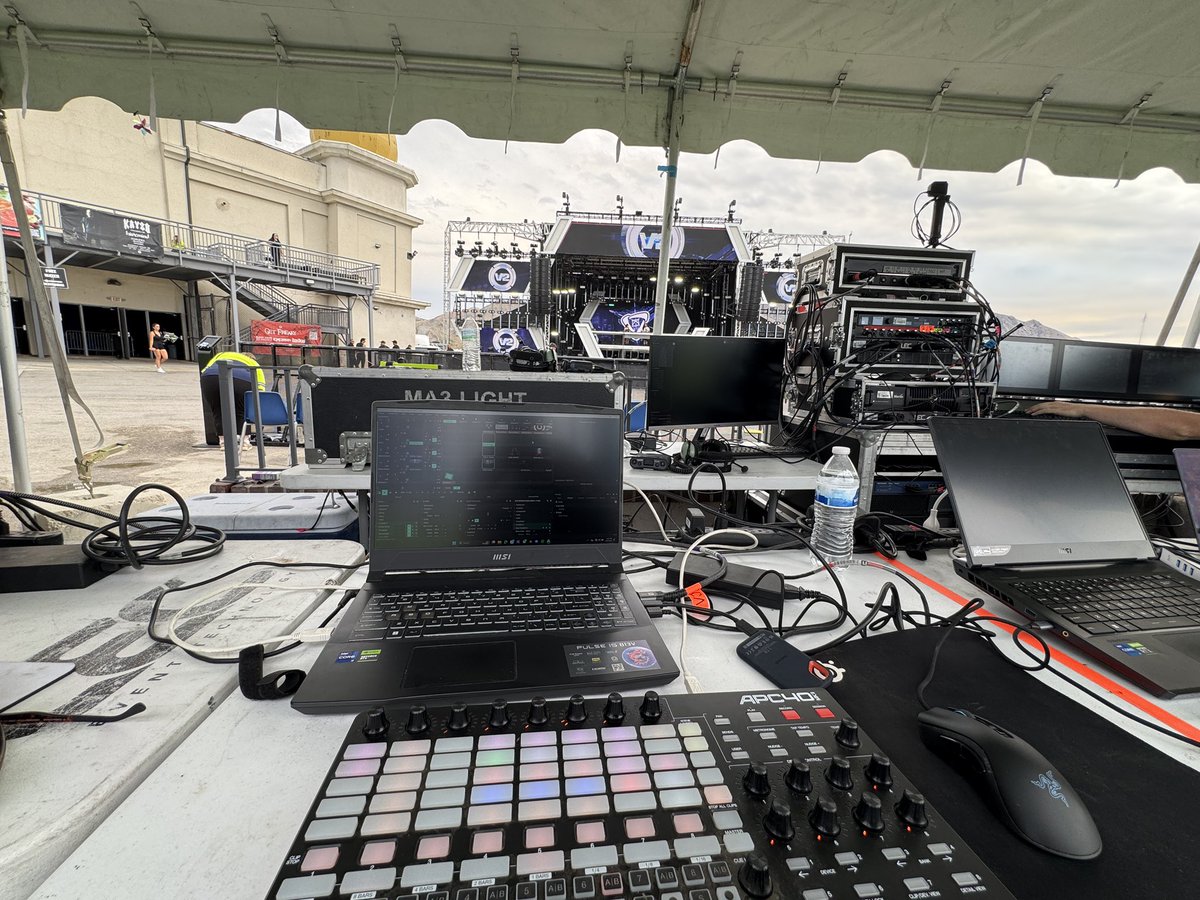 Once again - a literal dream coming true today. I am VJing the MAIN STAGE of Das Energi this afternoon for two amazing artists. <a href="/_CelestialVoid_/">Celestial Void</a> <a href="/vndettamusic/">V N D E T T Λ</a> I cannot thank you enough for trusting me with this set and I’m endless grateful for this opportunity