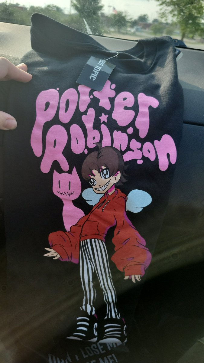 SPLENDID hot topic clearance find