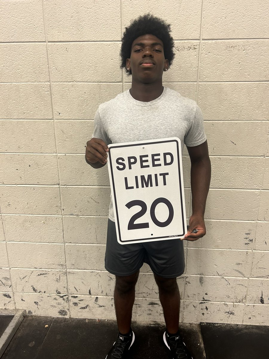 Devaugn “Dee” Jones, a 2026 #Hammer hit 20.5 mph multiple times this week including on Y cross against the Wayne County Jackets.  DJones is a 2026 stud to know! 

#ForTheE 🔵🔴🔵