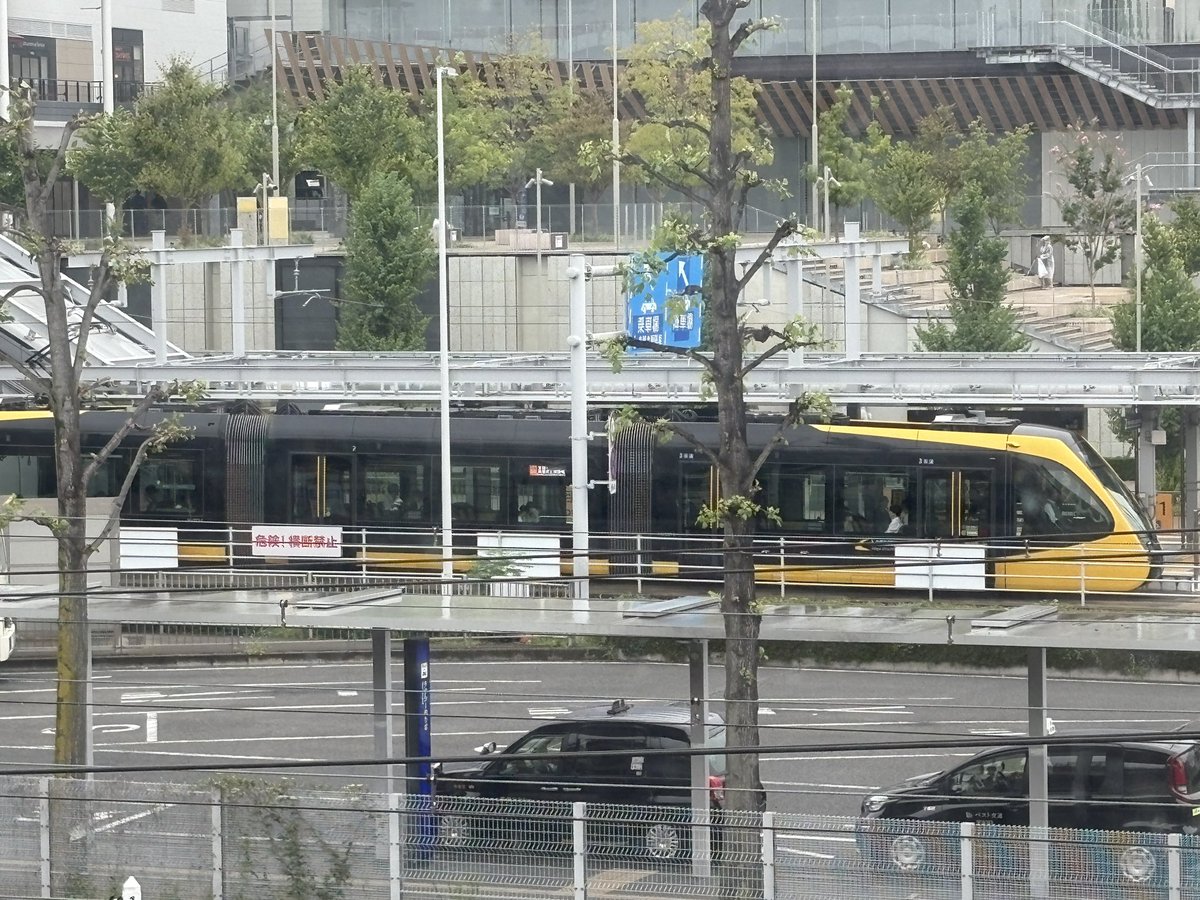 asp_study's tweet image. 宇都宮駅改札内からLRT