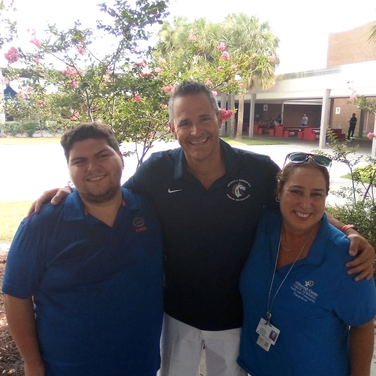 It was a great turnout today for Rep. <a href="/SusanLValdesFL/">Susan L. Valdés</a>'s 20th annual Back to School Health Fair at <a href="/APLetoHigh/">Leto High School</a>! Thanks to our incredible community partners, families received school supplies, backpacks, and medical check-ups.
