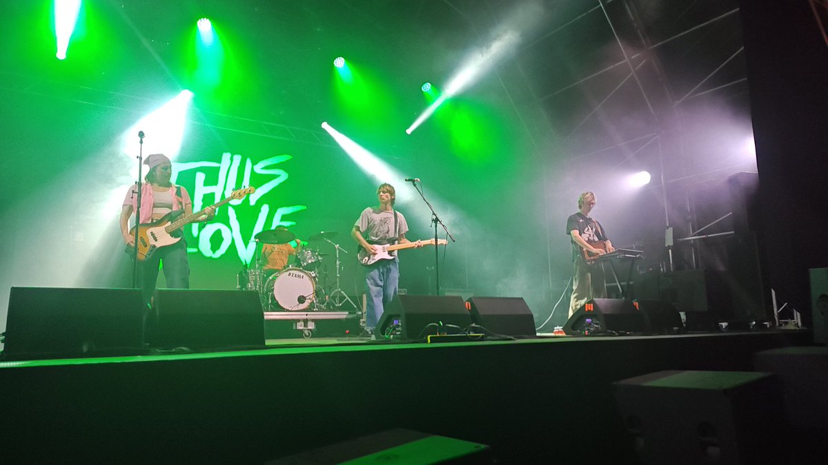 Aventura Global (@aventuraglobal) on Twitter photo Hasta aquí el <a href="/prestosofest/">Prestoso Fest</a> - gracias a la organización por un festival magnífico.
Thus Love han dado el concierto del festival. Es solo cuestión de tiempo verlos girando por salas cada vez más grandes. Hasta aquí el <a href="/prestosofest/">Prestoso Fest</a> - gracias a la organización por un festival magnífico.
Thus Love han dado el concierto del festival. Es solo cuestión de tiempo verlos girando por salas cada vez más grandes.