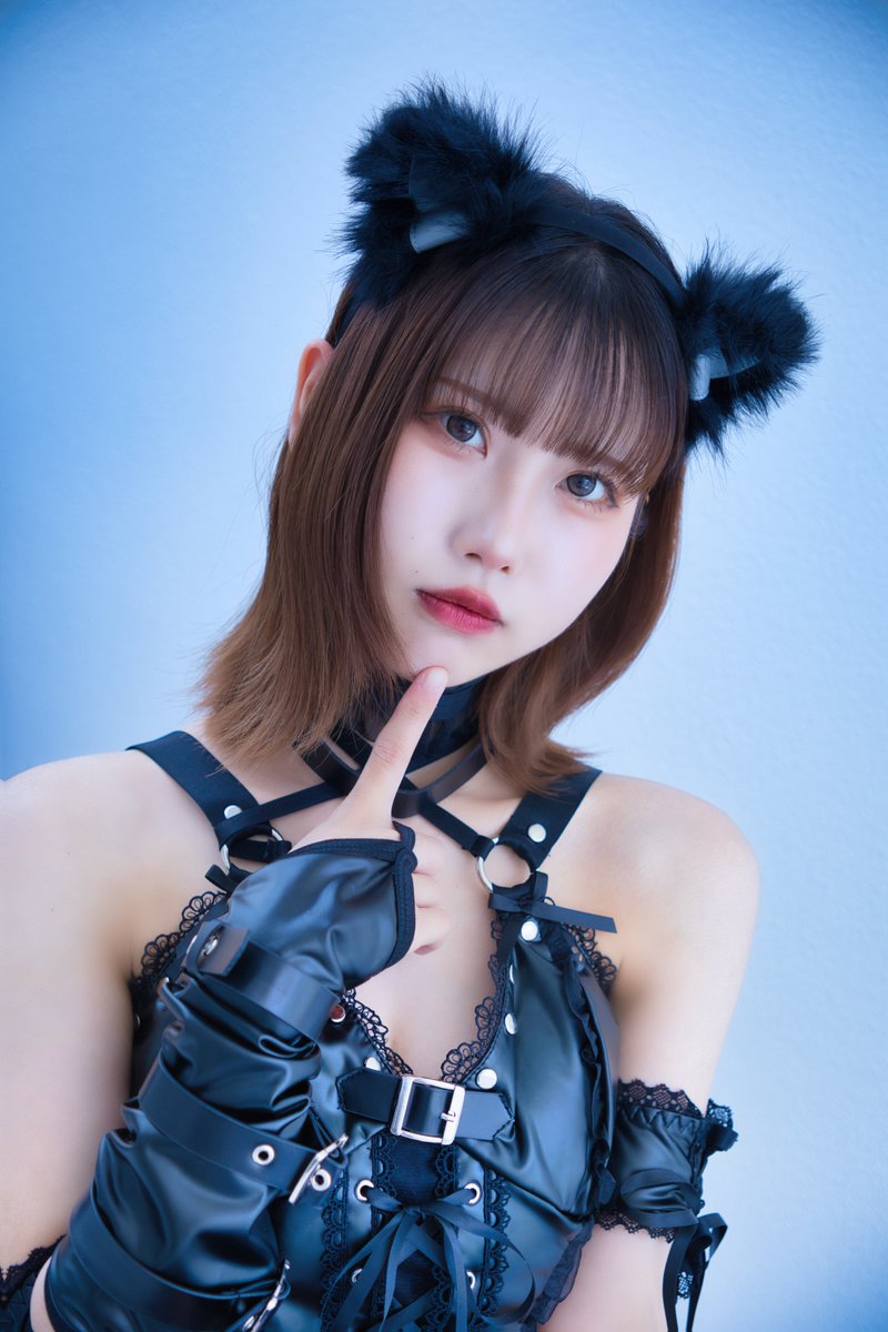 2025-07 白鳥みお（<a href="/mio__shiratori/">白鳥みお</a>）さん
マリームーン撮影 その8
「その指先、何をねだってるの？」
その仕草一つで、こっちの想像は簡単に操られました

白鳥みおさん 今後は新アカウント <a href="/mio_mio__s/">みお</a> での活動が中心になるそうです
ぜひフォローして、これからの活動も応援してください
#白鳥みお