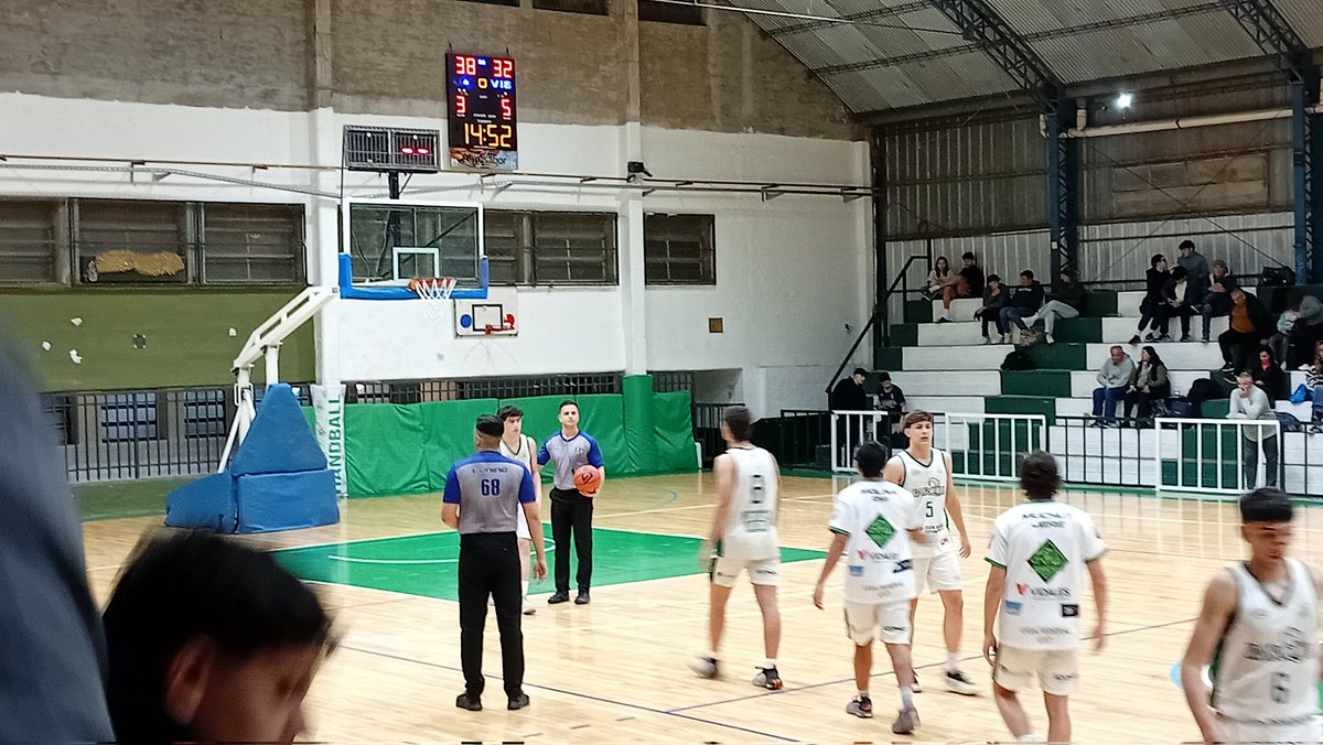 Barrio Parque Basquet (@basquetparque) on Twitter photo Final del segundo cuarto del segundo partido por cuadrangular interregional de la Liga Federal Formativa U17 <a href="/BasquetParque/">Barrio Parque Basquet</a> 38 - Obras de Mendoza 32. (16/18) Final del segundo cuarto del segundo partido por cuadrangular interregional de la Liga Federal Formativa U17 <a href="/BasquetParque/">Barrio Parque Basquet</a> 38 - Obras de Mendoza 32. (16/18)