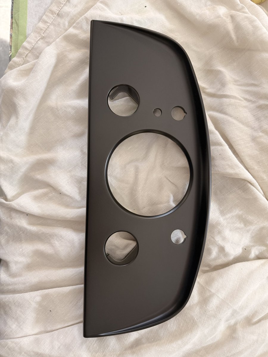 ScanlanTractor's tweet image. More parts painted for the 2510