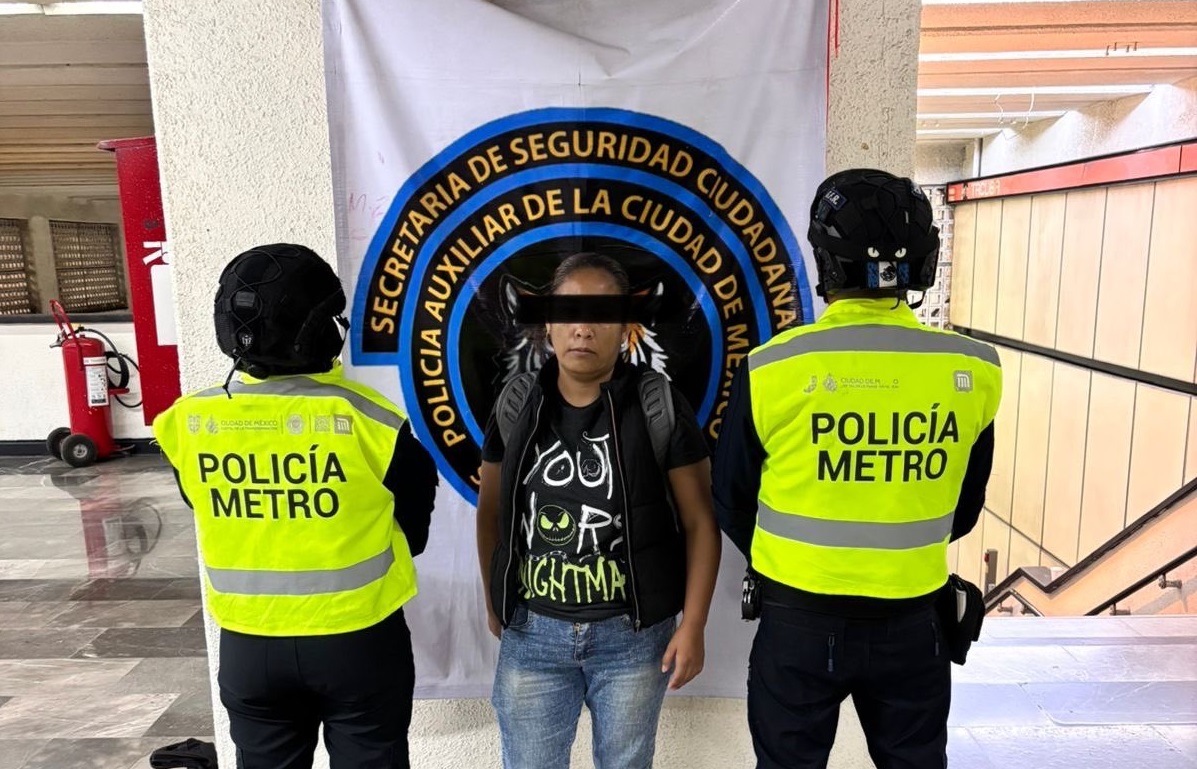 Adrián Rubalcava, director General del Sistema de Transporte Colectivo #MetroCDMX informó que brincar el torniquete para no pagar el ingreso será sancionado con todo el rigor de la ley.

mexico.quadratin.com.mx/advierten-sanc…