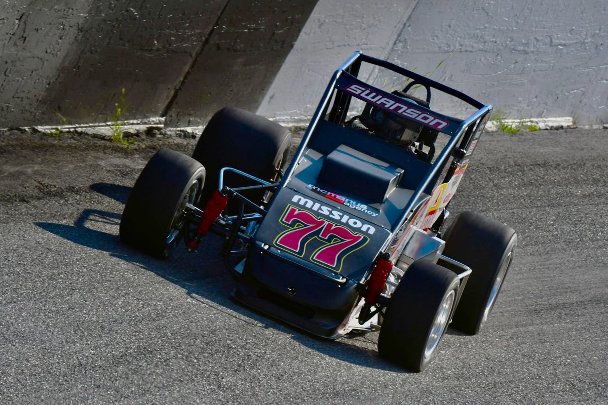 USAC Racing (@usacnation) on Twitter photo Right up on the wall! 🤏
It takes guts & more to run that fast & that close to the wall at <a href="/Salem_Speedway/">Salem Speedway</a>.
<a href="/KodySwanson/">Kody Swanson</a> did it to perfection tonight to earn his 6th consecutive pole position at the high banked .555-mile paved oval.
He'll start 1st in tonight's 💯 lapper. Right up on the wall! 🤏
It takes guts & more to run that fast & that close to the wall at <a href="/Salem_Speedway/">Salem Speedway</a>.
<a href="/KodySwanson/">Kody Swanson</a> did it to perfection tonight to earn his 6th consecutive pole position at the high banked .555-mile paved oval.
He'll start 1st in tonight's 💯 lapper.