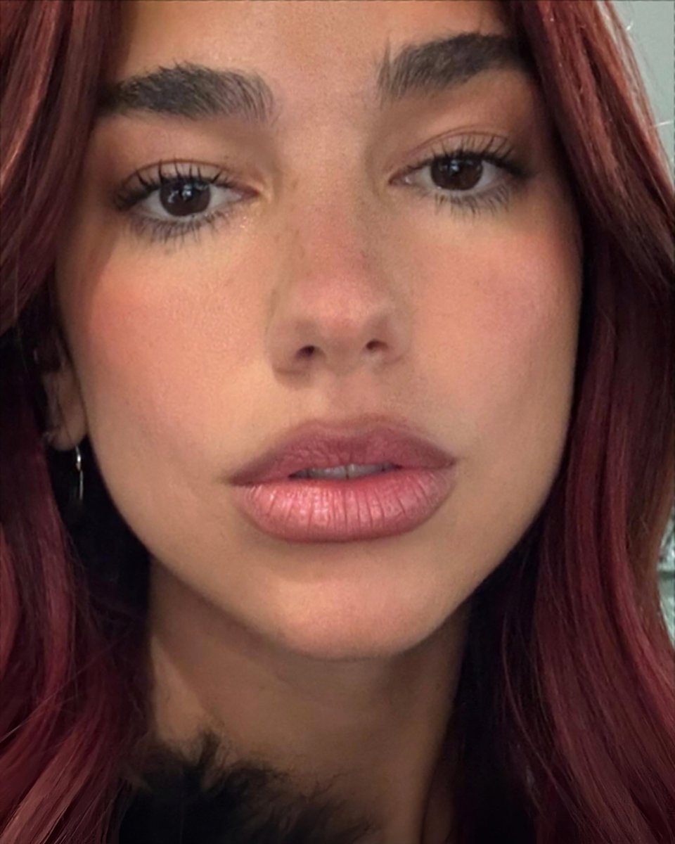 tap, hold, load in 4K to see her freckles