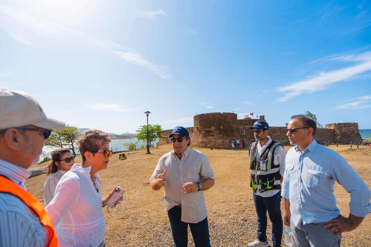 Ministerio de la Presidencia (@minprerd) on Twitter photo El ministro, <a href="/JosePaliza/">Jose Paliza</a>, sostuvo hoy una reunión con representantes del Patronato Puntilla, en un encuentro que reafirma el compromiso del Gobierno con la recuperación y puesta en valor del Anfiteatro de Puerto Plata y el Parque de la Puntilla.
🔗Más👉 minpre.gob.do El ministro, <a href="/JosePaliza/">Jose Paliza</a>, sostuvo hoy una reunión con representantes del Patronato Puntilla, en un encuentro que reafirma el compromiso del Gobierno con la recuperación y puesta en valor del Anfiteatro de Puerto Plata y el Parque de la Puntilla.
🔗Más👉 minpre.gob.do
