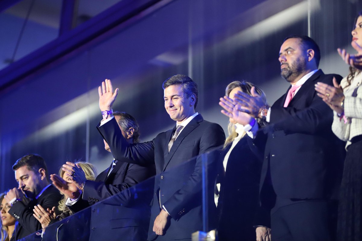 zoylocote's tweet image. Los drones // Los ladrones