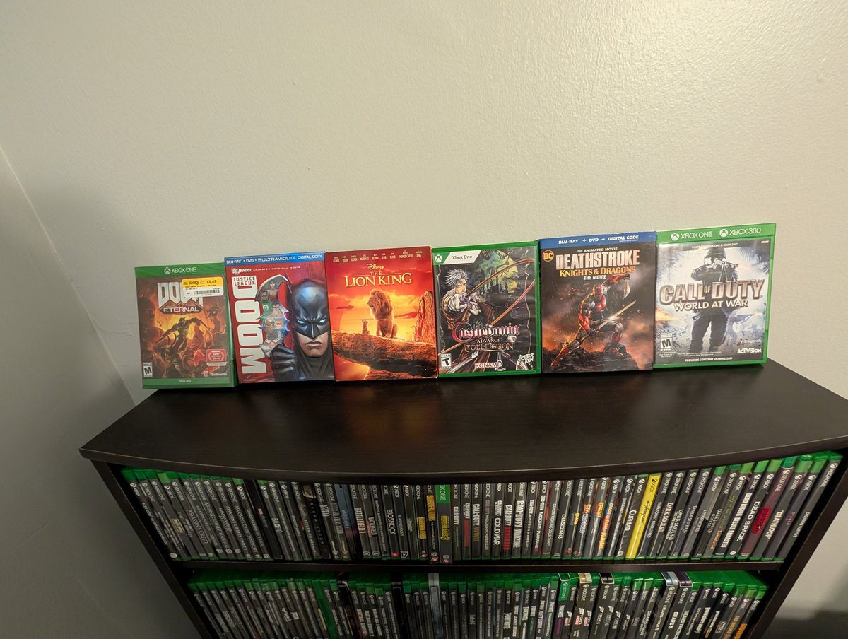 MrBrettBriley's tweet image. Friday/Saturday mailcall! Anyone that knows me, knows I absolutely love the Lion King, so when I saw the 4K variant I don't own, I had to grab it. Also happy to finally have castlevania and Doom Eternal!